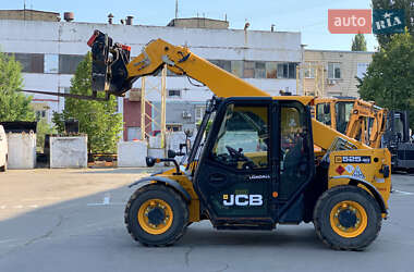 Телескопический погрузчик JCB 525-60 Hi-Viz 2017 в 