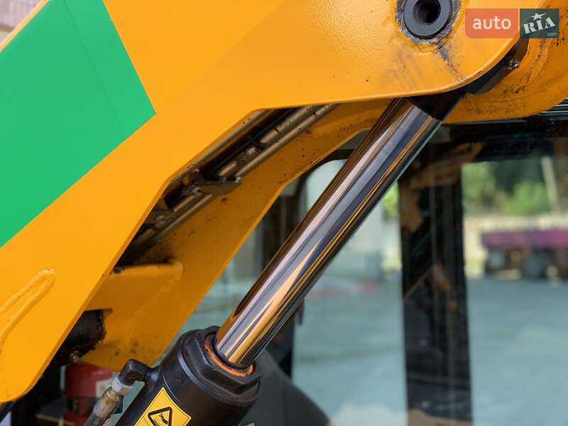 Телескопический погрузчик JCB 525-60 Hi-Viz 2017 в Киеве