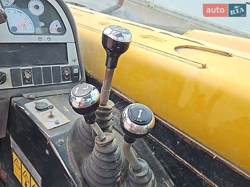 Телескопічні навантажувачі JCB 526 2009 в Калуші