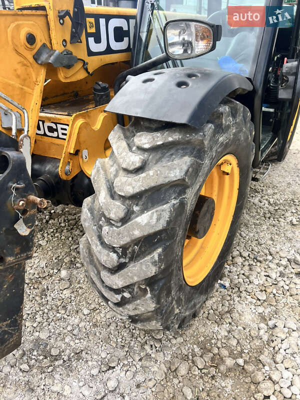 Телескопічні навантажувачі JCB 527-58 2012 в Львові