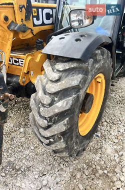 Телескопический погрузчик JCB 527-58 2012 в 