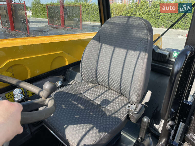 Телескопический погрузчик JCB 531-70 2004 в Луцке