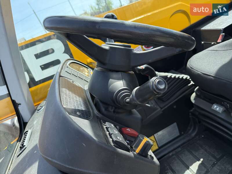 Телескопический погрузчик JCB 531-70 2015 в Луцке фото 25 Телескопический погрузчик JCB 531-70 2015 в Луцке