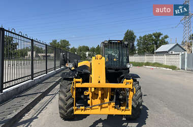 Телескопический погрузчик JCB 531-70 2017 в 