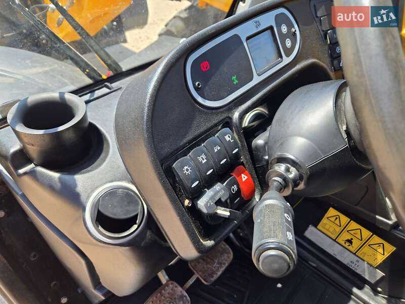 Телескопический погрузчик JCB 531-70 2012 в Болграде