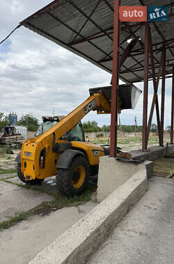 Телескопический погрузчик JCB 531-70 2016 в 