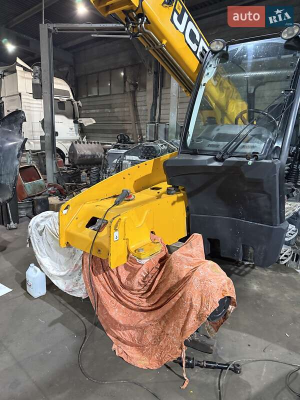Телескопічні навантажувачі JCB 531-70 2009 в Луцьку