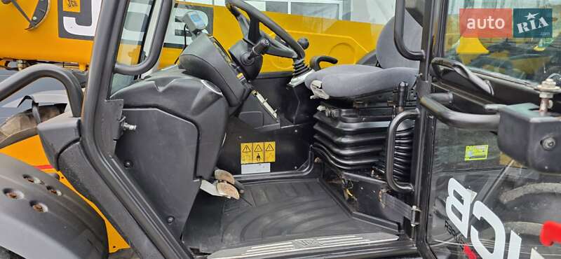 Телескопический погрузчик JCB 531-70 2013 в Луцке фото 10 Телескопический погрузчик JCB 531-70 2013 в Луцке