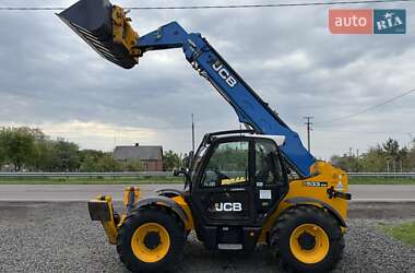 Телескопический погрузчик JCB 533-105 2015 в 
