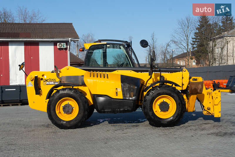 JCB 535-125 2017