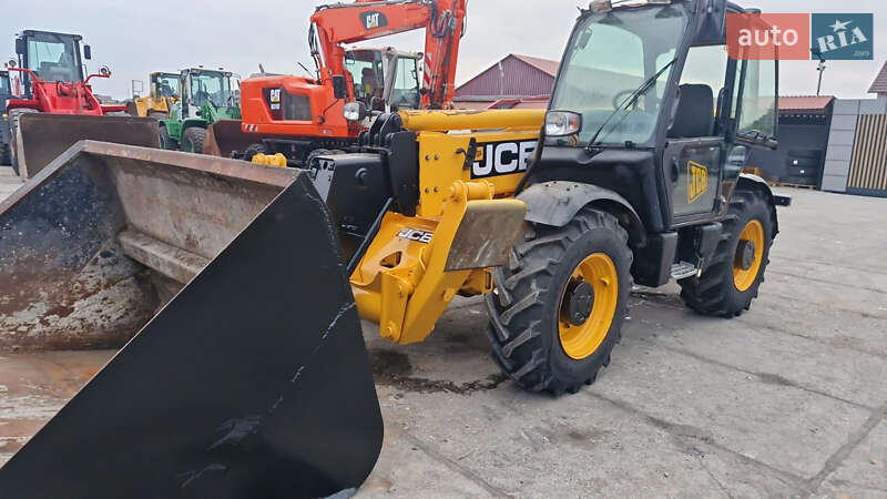 Телескопічні навантажувачі JCB 535-125 2007 в 