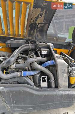 Телескопический погрузчик JCB 535-140 2014 в 