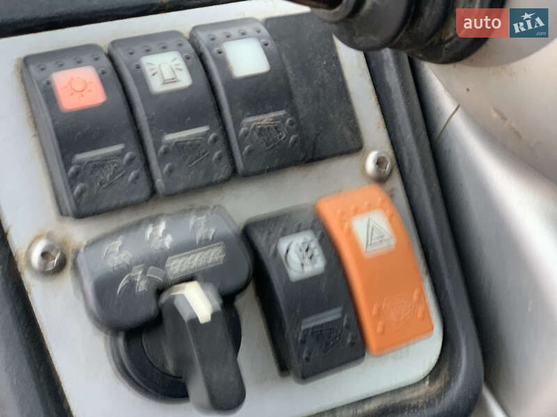Телескопический погрузчик JCB 535-95 2010 в Луцке