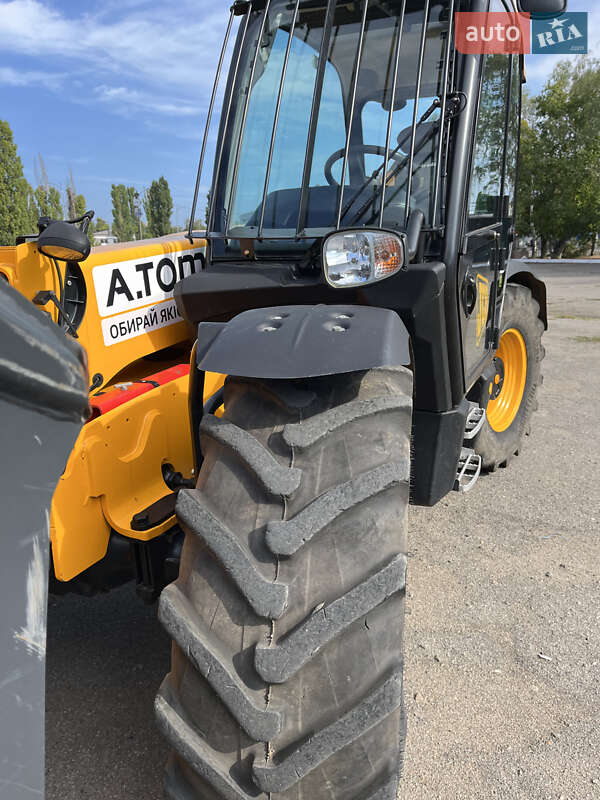 Телескопический погрузчик JCB 536-60 2012 в Черноморске