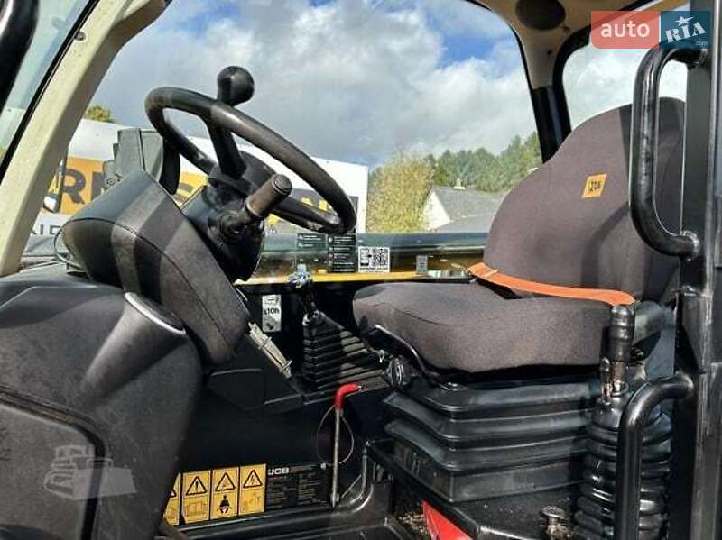 Телескопический погрузчик JCB 540-140 2021 в Киеве