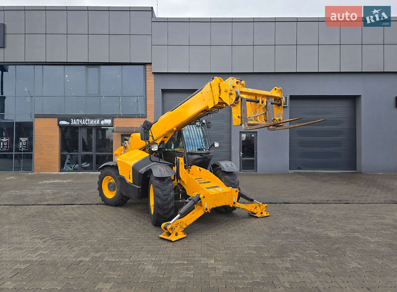 Телескопический погрузчик JCB 540-140 2018 в 