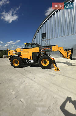 Телескопический погрузчик JCB 540-140 2019 в 