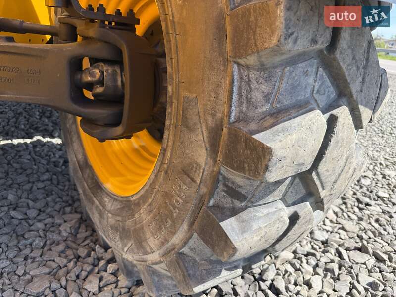 Телескопический погрузчик JCB 541-70 2010 в Луцке