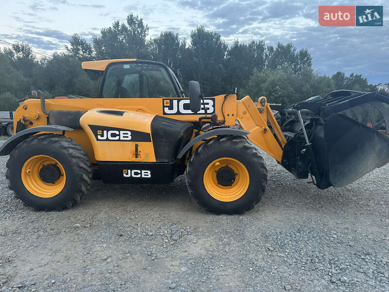 JCB 541-70 2011