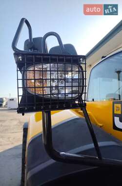 Телескопический погрузчик JCB 541-70 2013 в 