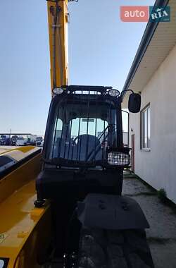 Телескопический погрузчик JCB 541-70 2013 в 