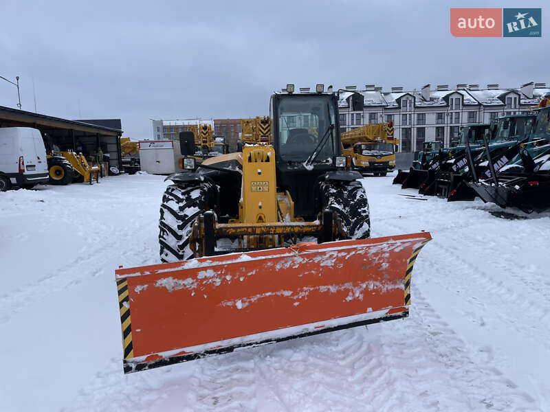 Телескопічні навантажувачі JCB 541-70 2009 в Луцьку