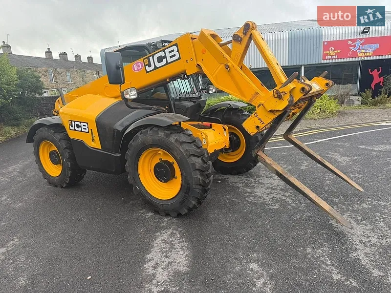 JCB 541-70 2015