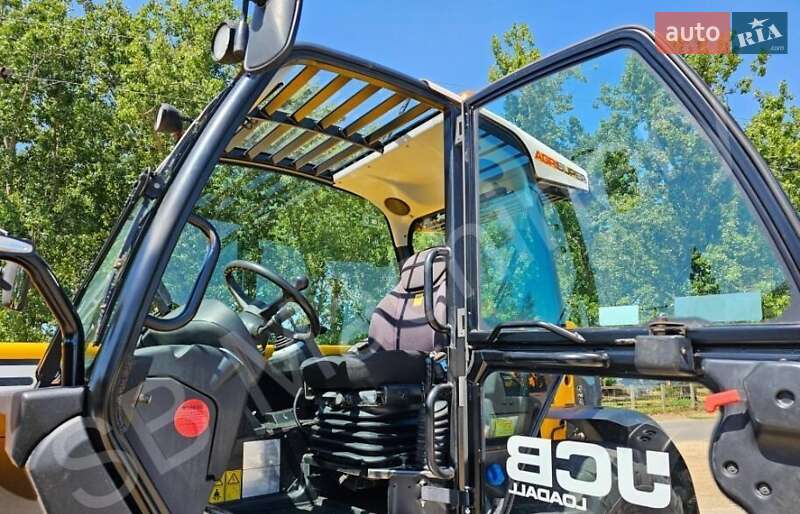 Телескопічні навантажувачі JCB 560-80 2016 в Києві фото 10 Телескопічні навантажувачі JCB 560-80 2016 в Києві