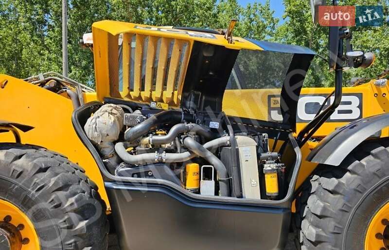 Телескопічні навантажувачі JCB 560-80 2016 в Києві фото 19 Телескопічні навантажувачі JCB 560-80 2016 в Києві