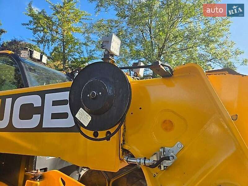 Телескопічні навантажувачі JCB 560-80 2023 в Києві