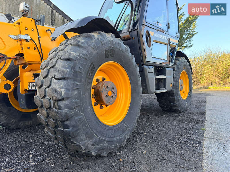 Телескопический погрузчик JCB 560-80 2020 в Киеве фото 8 Телескопический погрузчик JCB 560-80 2020 в Киеве