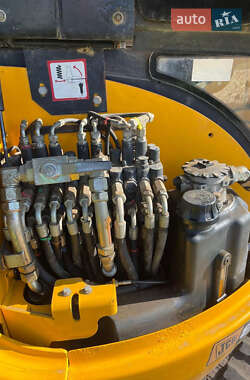 Миниэкскаватор JCB 8027 2005 в 