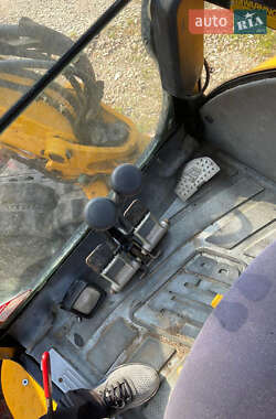 Миниэкскаватор JCB 8027 2005 в 