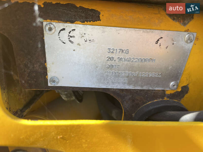 Міні-екскаватор JCB 8030 2007 в Чернівцях