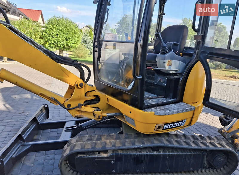 Міні-екскаватор JCB 8032 2005 в Львові