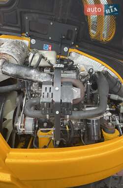 Гусеничный экскаватор JCB 8065 2011 в 