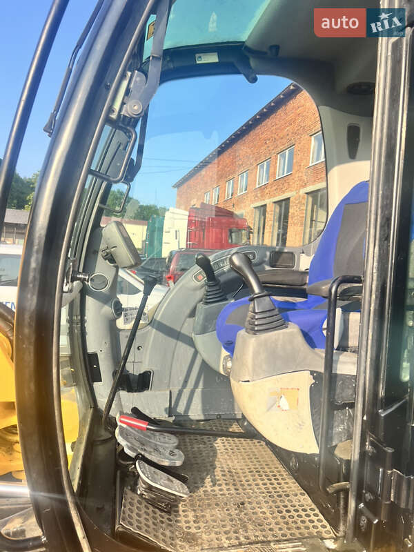 Экскаватор погрузчик JCB 8085 2005 в Львове