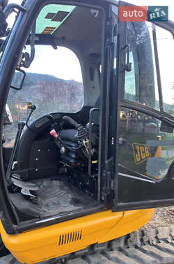 Гусеничный экскаватор JCB 8085 2013 в 