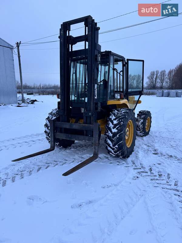 Вилочный погрузчик JCB 926 2002 в Житомире