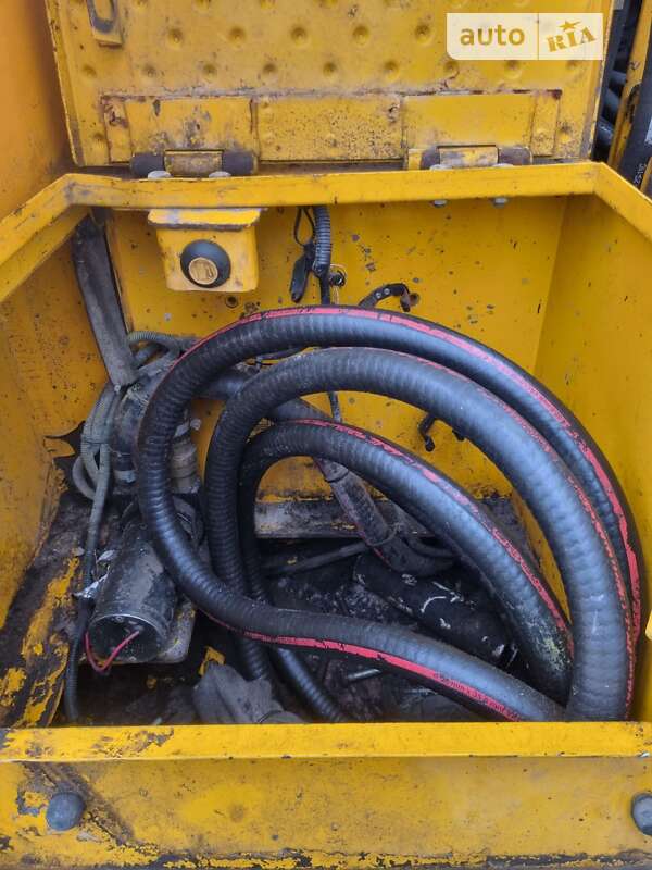 Экскаватор погрузчик JCB JS 130 2016 в Сарнах