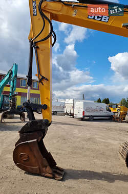 Гусеничный экскаватор JCB JS 130 2016 в 