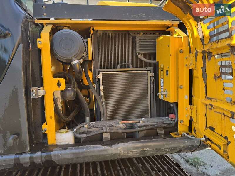 Гусеничный экскаватор JCB JS 130 2017 в Камне-Каширском