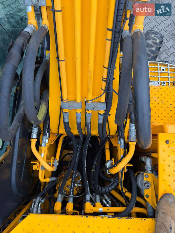 Колесный экскаватор JCB JS 145 2008 в Львове
