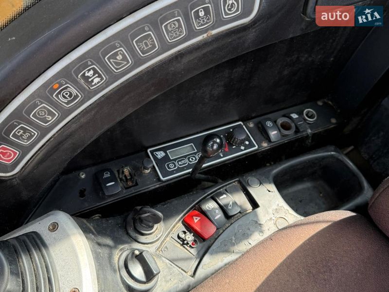 Колісний екскаватор JCB JS 145 2013 в Львові