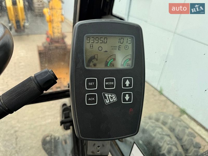 Колесный экскаватор JCB JS 145 2012 в Киеве