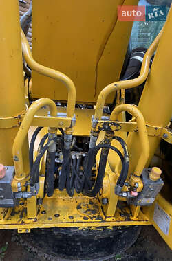 Гусеничный экскаватор JCB JS 160 2007 в 