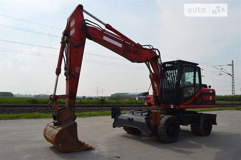 Колесный экскаватор JCB JS 175 2003 в Львове