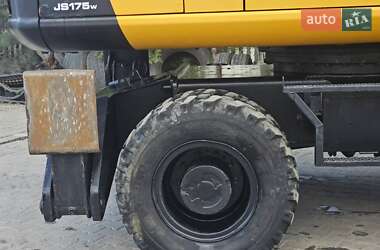Колісний екскаватор JCB JS 175 2011 в 