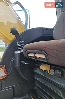 Колісний екскаватор JCB JS 175 2015 в 