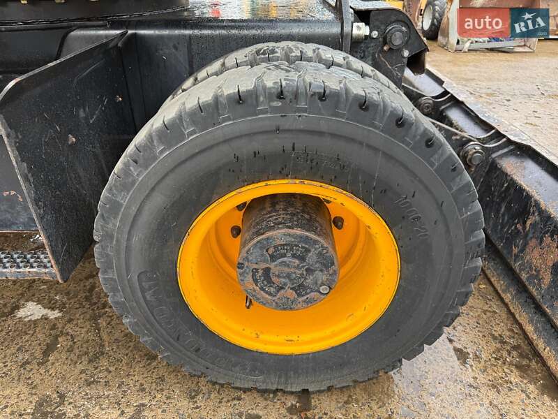 Колесный экскаватор JCB JS 175 2016 в Киеве